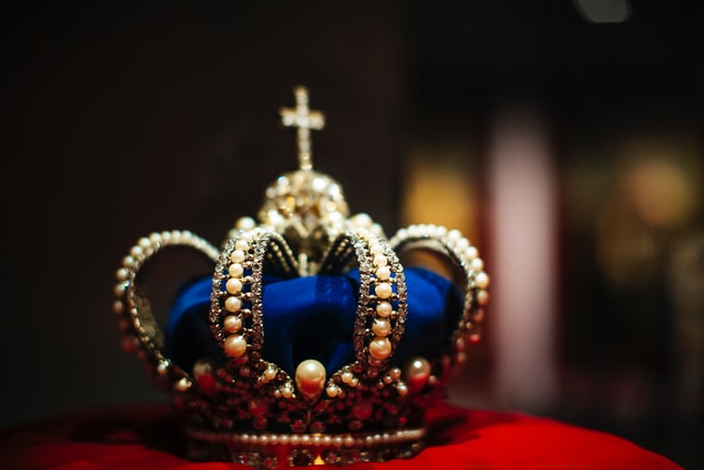 Некоролевские моменты: редкие снимки королевы Елизаветы II